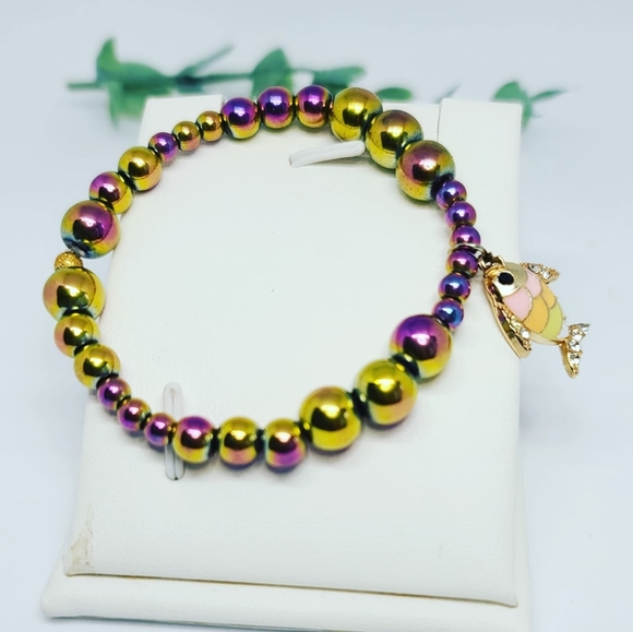 Cute Girls Metalic Bracelet a fish charm - Picture 3 of 3